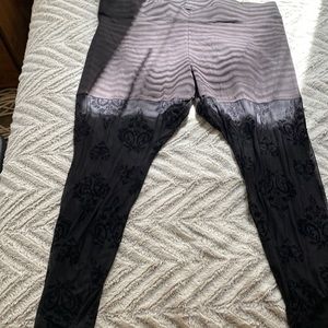 Torrid size 3 mesh leggings